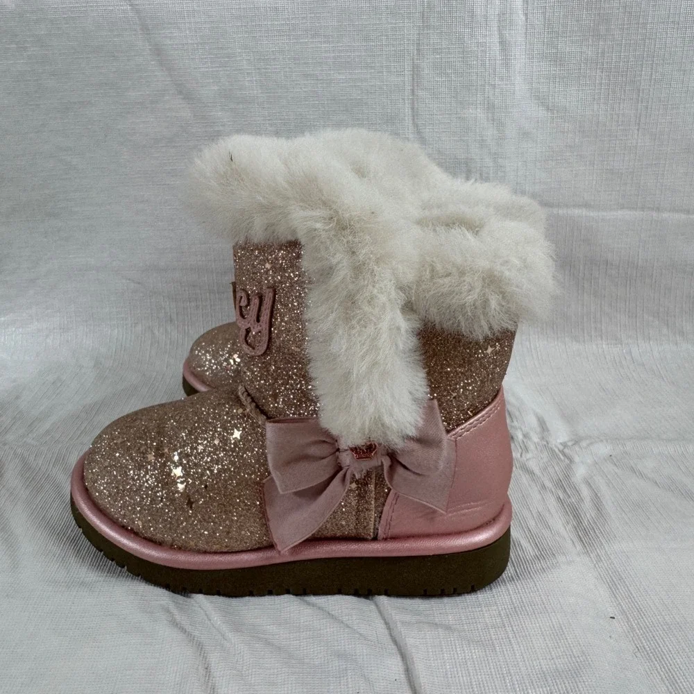 Juicy Couture Lil Windsor Rose Gold Glitter Faux Fur Boots Size 8M